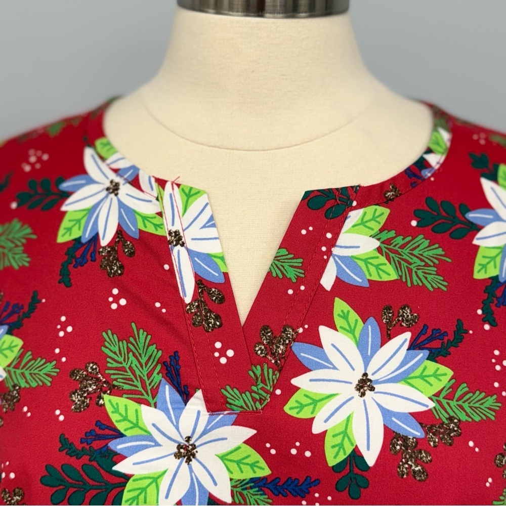 NWT Buttersoft Winter Floral Scrub Top L Red Christmas Poinsettia Scrub Uniform - Picture 4 of 6